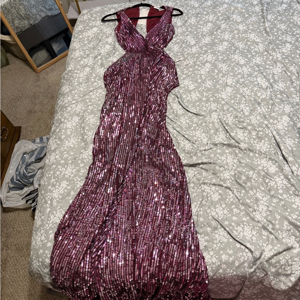 Sherri Hill size 4. Never worn, tags on.